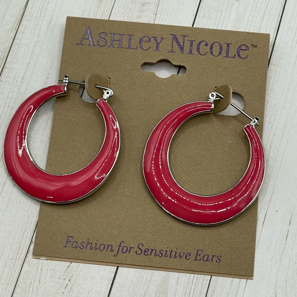 Brand New Ashley Nicole Silvertone/Hot Pink Earrings